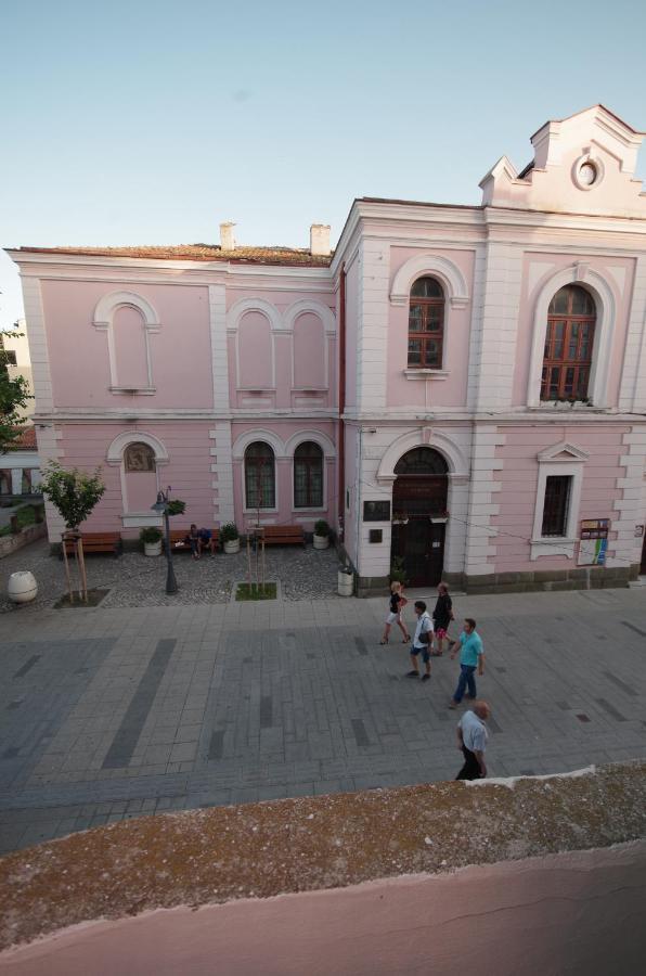 The White Apartment - Bogoridi Main Street Бургас Екстериор снимка